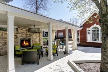 Outdoor lounge